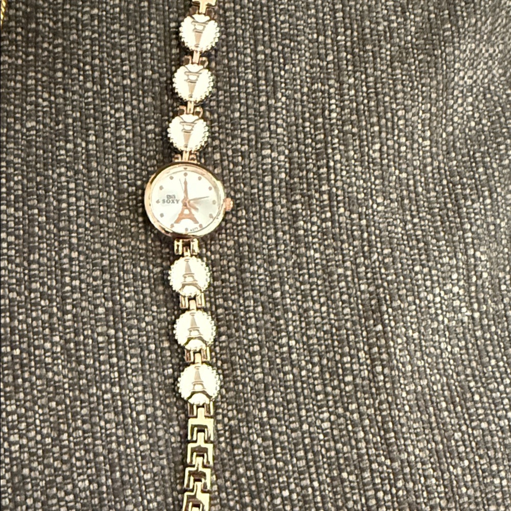 Soxy Gold Watch with Eiffel  tower